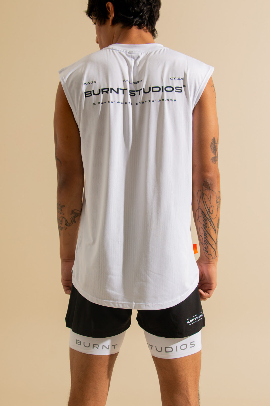 Fundamental Energy Short - Black & White