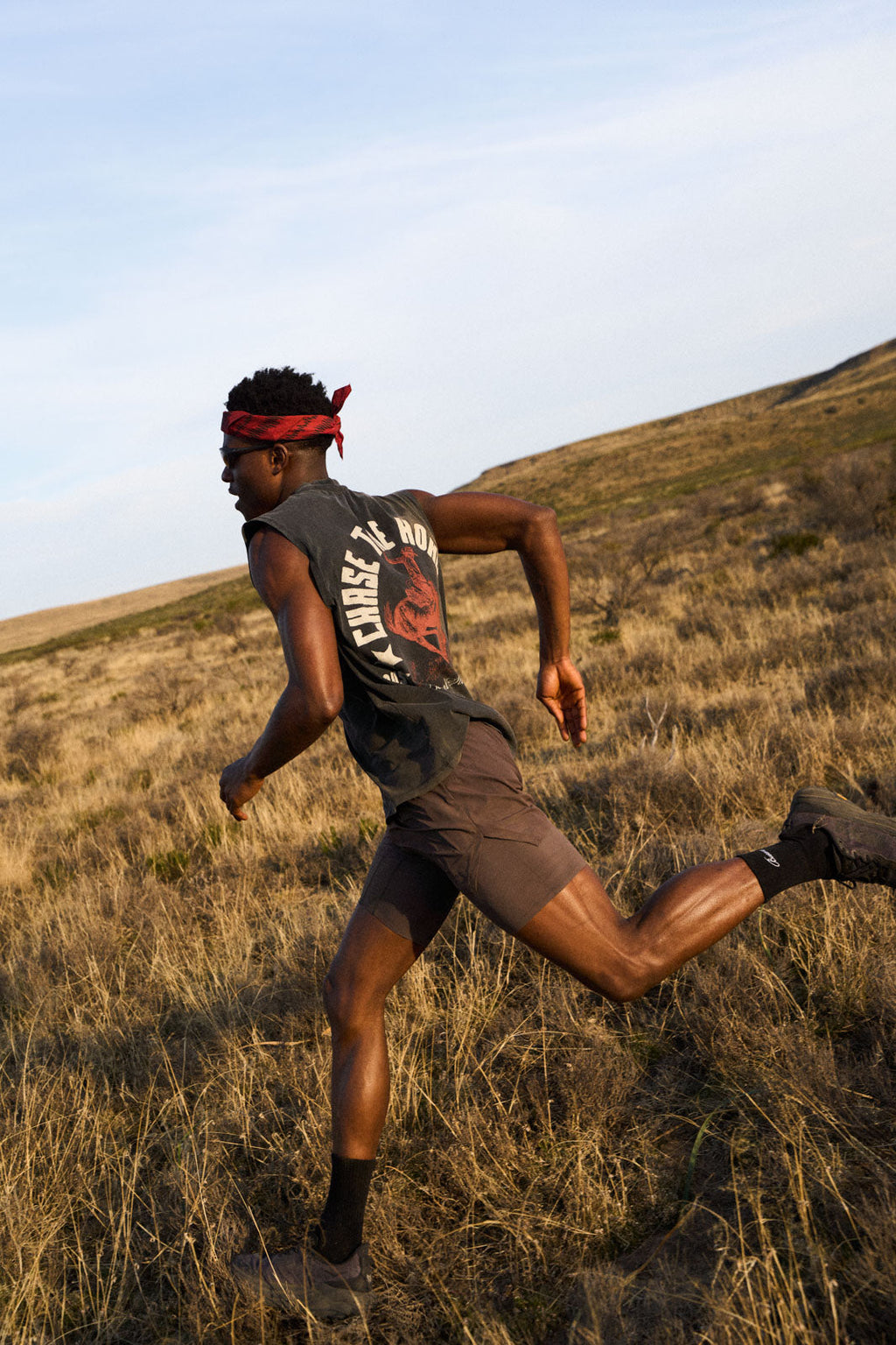 Chase The Horizon Cotton Tank - Black